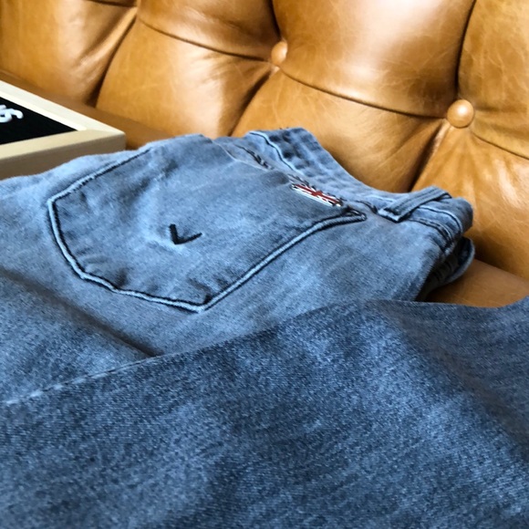 Hudson Distressed Jeans! Size 26 :) - Picture 2 of 5